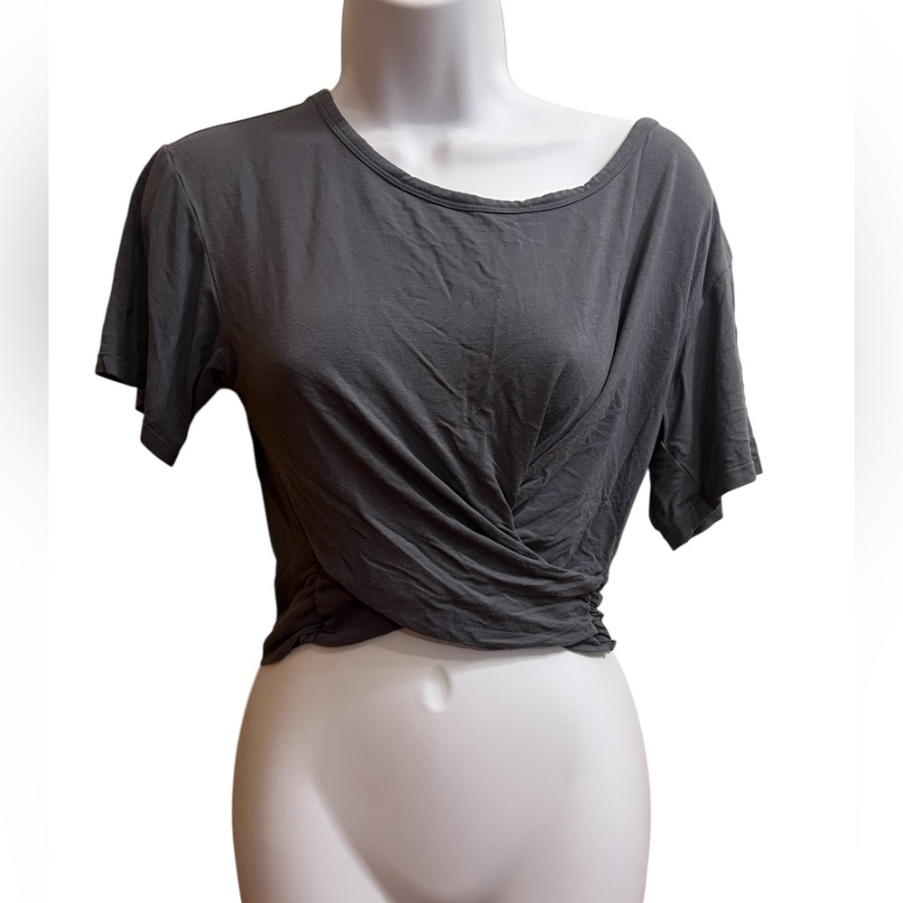 Victoria’s Secret Gray twist front crop Women's Top size S